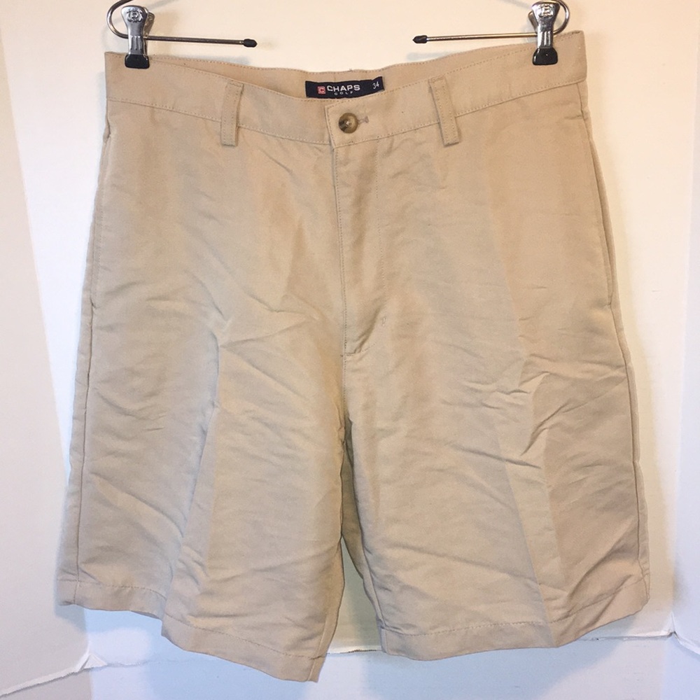 CHAPS GOLF SHORTS SIZE 34 WAIST ZIP FRONT WITH BUTTON